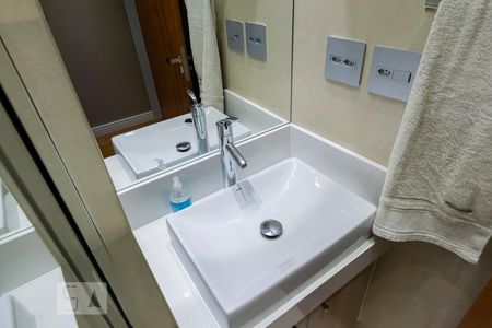 Casa à venda com 215m², 3 quartos e 2 vagas2o. Andar - Banheiro social