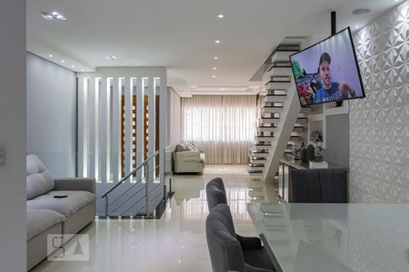 1o. Andar - Sala de casa à venda com 3 quartos, 215m² em Cambuci, São Paulo