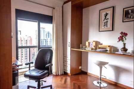 Apartamento à venda com 187m², 3 quartos e 3 vagas Apartamento à venda com 187m², 3 quartos e 3 vagasSuíte 2