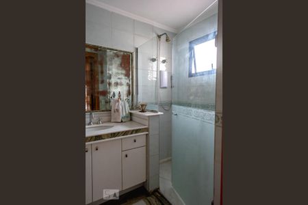 Apartamento à venda com 187m², 3 quartos e 3 vagas Apartamento à venda com 187m², 3 quartos e 3 vagasBanheiro 2 - Suíte