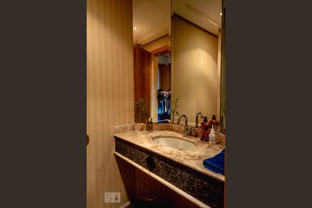 Apartamento à venda com 187m², 3 quartos e 3 vagas Apartamento à venda com 187m², 3 quartos e 3 vagasLavabo