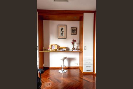 Apartamento à venda com 187m², 3 quartos e 3 vagas Apartamento à venda com 187m², 3 quartos e 3 vagasSuíte 2