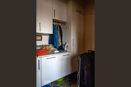 Apartamento à venda com 187m², 3 quartos e 3 vagas Apartamento à venda com 187m², 3 quartos e 3 vagasQuarto de Serviço