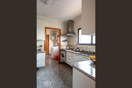 Apartamento à venda com 187m², 3 quartos e 3 vagas Apartamento à venda com 187m², 3 quartos e 3 vagasCozinha