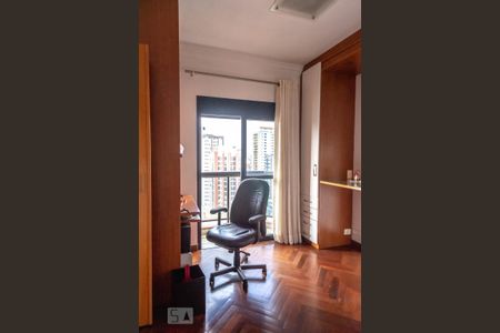 Apartamento à venda com 187m², 3 quartos e 3 vagas Apartamento à venda com 187m², 3 quartos e 3 vagasSuíte 2