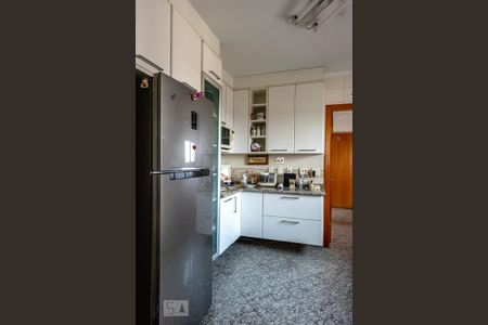 Apartamento à venda com 187m², 3 quartos e 3 vagas Apartamento à venda com 187m², 3 quartos e 3 vagasCozinha