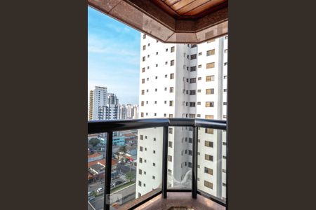 Apartamento à venda com 187m², 3 quartos e 3 vagas Apartamento à venda com 187m², 3 quartos e 3 vagasVaranda da Suíte 1