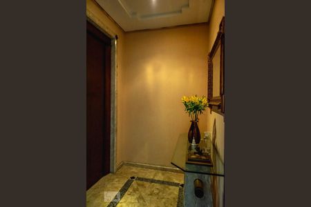 Apartamento à venda com 187m², 3 quartos e 3 vagas Apartamento à venda com 187m², 3 quartos e 3 vagasHall do elevador