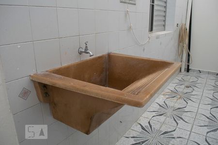 Casa para alugar com 75m², 2 quartos e sem vagaÁREA DE SERVIÇO