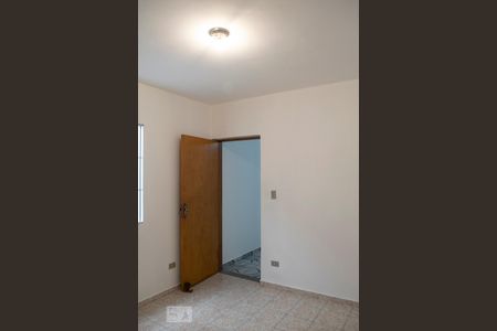 QUARTO 2 de casa para alugar com 2 quartos, 75m² em Jardim Paraíso, São Paulo