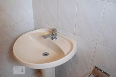 Casa para alugar com 75m², 2 quartos e sem vagaBANHEIRO