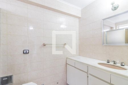 Banheiro da Suite de apartamento para alugar com 3 quartos, 108m² em Floresta, Porto Alegre
