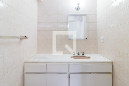 Banheiro da Suite de apartamento para alugar com 3 quartos, 108m² em Floresta, Porto Alegre