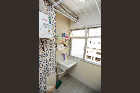 Apartamento à venda com 76m², 3 quartos e 1 vagaÁrea de Serviço
