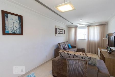 Sala de casa à venda com 5 quartos, 275m² em Vila Cruz das Almas, São Paulo