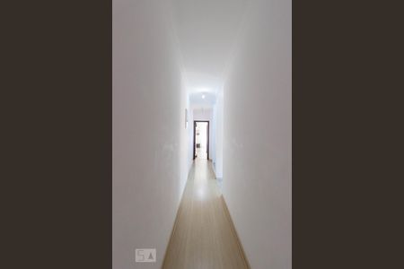 Casa à venda com 275m², 5 quartos e 6 vagasCorredor