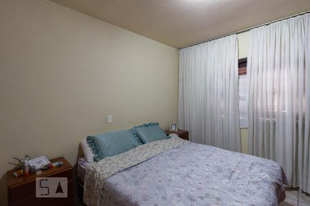 Quarto de casa à venda com 3 quartos, 120m² em Vila Vitório Mazzei, São Paulo