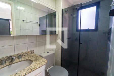 Banheiro da Suíte de apartamento para alugar com 3 quartos, 74m² em Vila do Encontro, São Paulo