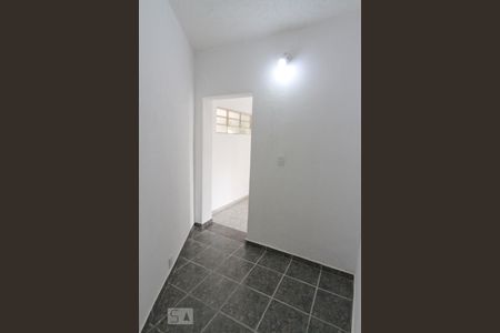 Corredor de casa para alugar com 2 quartos, 130m² em Vila Primavera, São Paulo