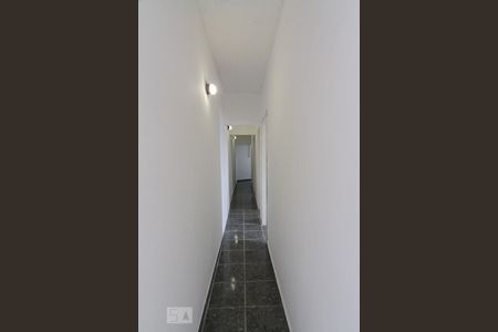 Corredor de casa para alugar com 2 quartos, 130m² em Vila Primavera, São Paulo