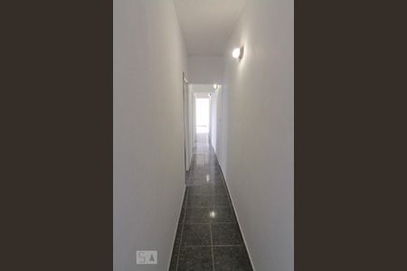 Corredor de casa para alugar com 2 quartos, 130m² em Vila Primavera, São Paulo