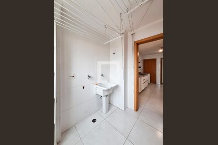 Apartamento para alugar com 130m², 3 quartos e 2 vagas Apartamento para alugar com 130m², 3 quartos e 2 vagasÁrea de Serviço