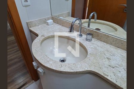 Apartamento para alugar com 130m², 3 quartos e 2 vagas Apartamento para alugar com 130m², 3 quartos e 2 vagasBanheiro