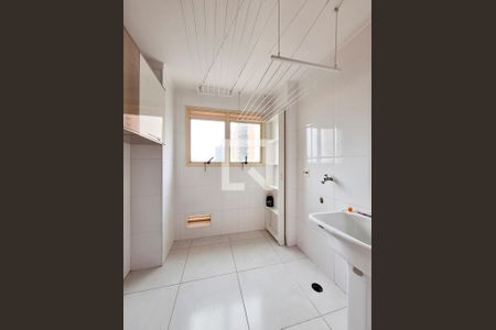 Apartamento para alugar com 130m², 3 quartos e 2 vagas Apartamento para alugar com 130m², 3 quartos e 2 vagasÁrea de Serviço