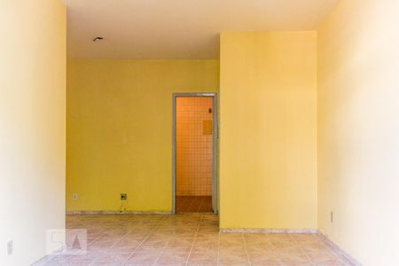 Sala de apartamento para alugar com 2 quartos, 79m² em Jardim Carioca, Rio de Janeiro