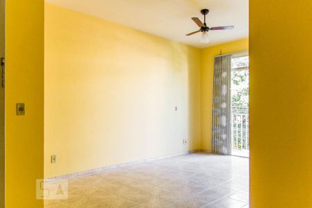 Sala de apartamento para alugar com 2 quartos, 79m² em Jardim Carioca, Rio de Janeiro