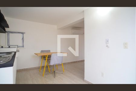 Sala_Cozinha de casa para alugar com 2 quartos, 48m² em Centro, Florianópolis