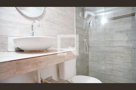 Banheiro de casa para alugar com 2 quartos, 48m² em Centro, Florianópolis