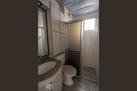 Banheiro de apartamento à venda com 2 quartos, 56m² em Vila Francisco Matarazzo, Santo André