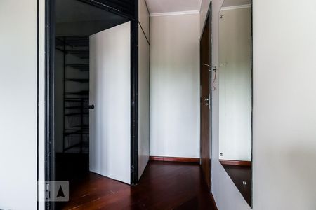 Quarto 2 de apartamento para alugar com 3 quartos, 94m² em Medianeira, Porto Alegre