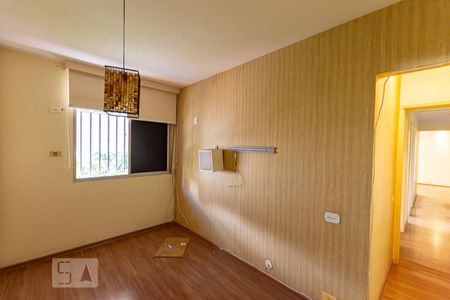 Apartamento para alugar com 130m², 3 quartos e 1 vagaSuite 