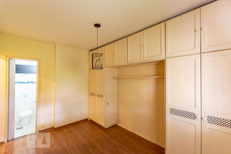 Apartamento para alugar com 130m², 3 quartos e 1 vagaSuite 