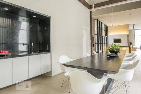Apartamento para alugar com 85m², 2 quartos e 1 vaga Apartamento para alugar com 85m², 2 quartos e 1 vagaÁrea Comum