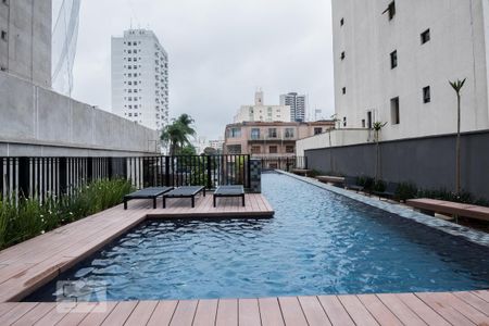 Apartamento para alugar com 85m², 2 quartos e 1 vaga Apartamento para alugar com 85m², 2 quartos e 1 vagaÁrea Comum - Piscina