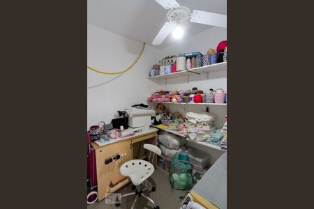 Apartamento à venda com 260m², 4 quartos e 4 vagas Apartamento à venda com 260m², 4 quartos e 4 vagasQuarto de Serviço