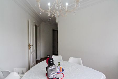 Apartamento à venda com 260m², 4 quartos e 4 vagas Apartamento à venda com 260m², 4 quartos e 4 vagasCopa