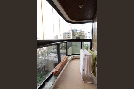 Apartamento à venda com 260m², 4 quartos e 4 vagas Apartamento à venda com 260m², 4 quartos e 4 vagasVaranda da Suíte master