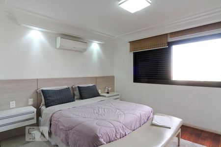 Apartamento à venda com 260m², 4 quartos e 4 vagas Apartamento à venda com 260m², 4 quartos e 4 vagasSuíte master