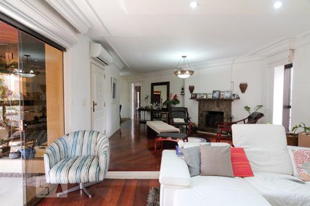 Apartamento à venda com 260m², 4 quartos e 4 vagas Apartamento à venda com 260m², 4 quartos e 4 vagasSala