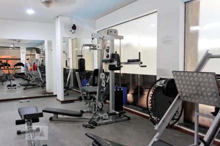 Apartamento à venda com 260m², 4 quartos e 4 vagas Apartamento à venda com 260m², 4 quartos e 4 vagasÁrea comum - Academia