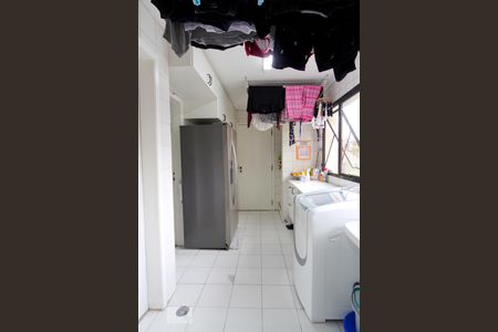 Apartamento à venda com 260m², 4 quartos e 4 vagas Apartamento à venda com 260m², 4 quartos e 4 vagasÁrea de Serviço