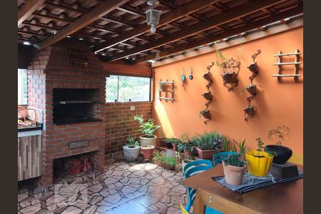 Casa à venda com 230m², 3 quartos e 5 vagas Casa à venda com 230m², 3 quartos e 5 vagasChurrasqueira