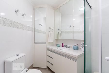 Apartamento à venda com 171m², 3 quartos e 2 vagasBanheiro da suíte