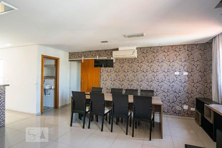 Apartamento à venda com 198m², 2 quartos e 2 vagas