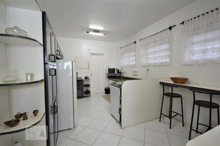Apartamento à venda com 190m², 3 quartos e 1 vaga Apartamento à venda com 190m², 3 quartos e 1 vagaCozinha