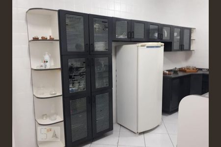 Apartamento à venda com 190m², 3 quartos e 1 vaga Apartamento à venda com 190m², 3 quartos e 1 vagaCozinha